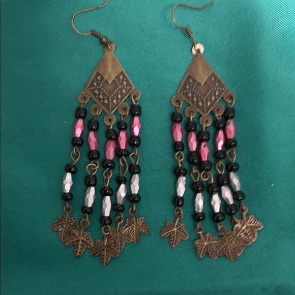 Jewelry - Dangle Boho style Earrings
